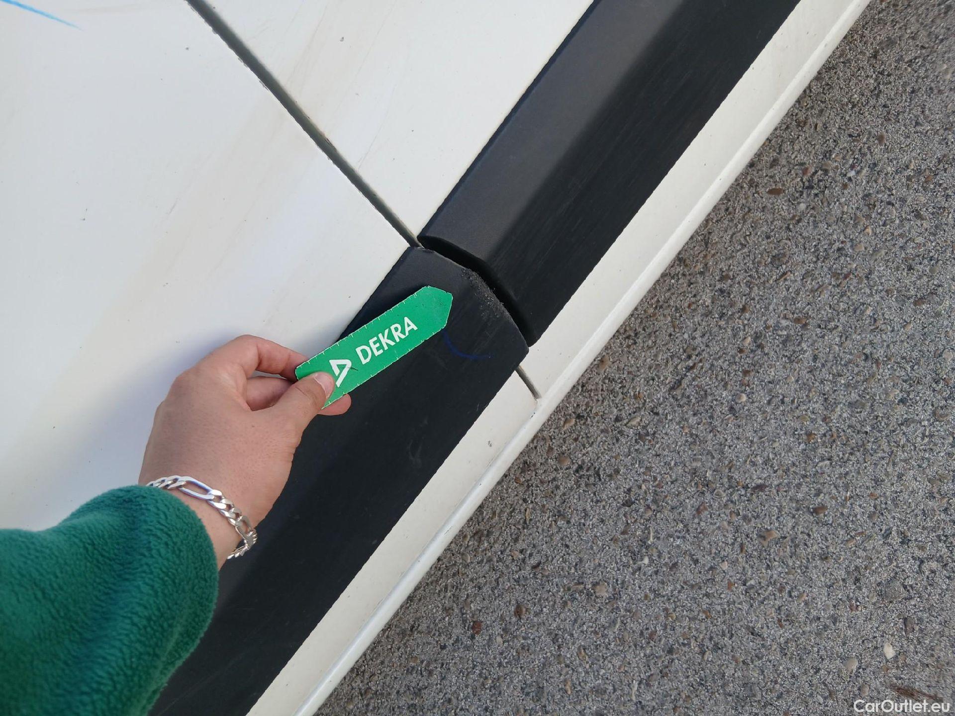  Peugeot  Partner PEUGEOT  / 2018 / 3P / furgón derivado de turismo Pro Standard 600kg BlueHDi 55kW #22