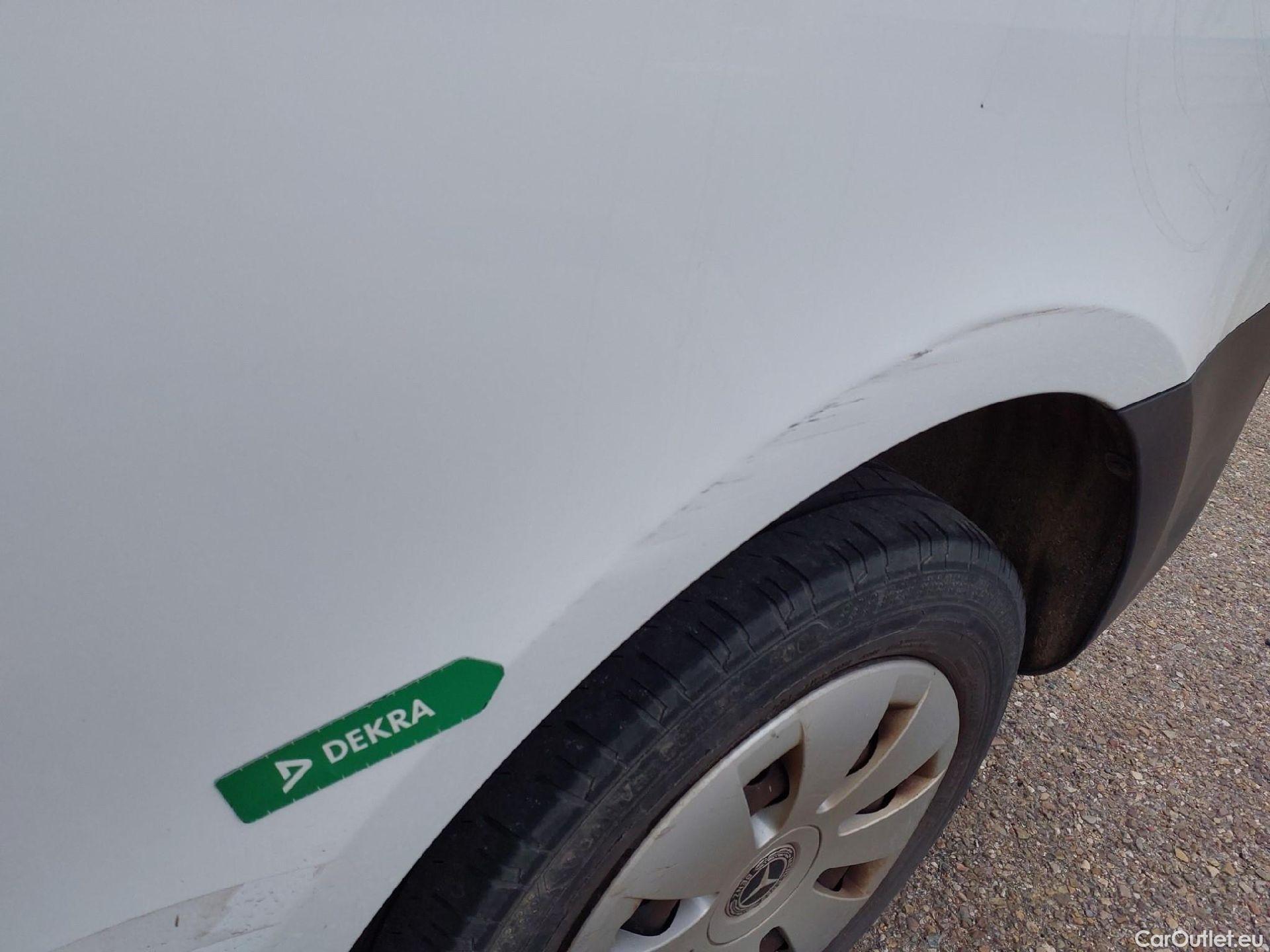  Mercedes  Vito MERCEDES-BENZ  / 2014 / 4P / furgón 110 CDI TD Mixto Compacta #5