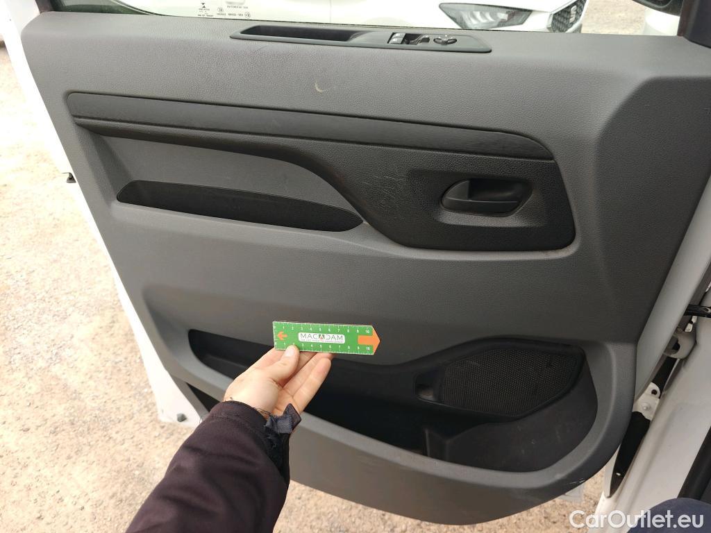  Peugeot  Expert PEUGEOT  / 2016 / 4P / furgón Furgón Premium 1.5 BlueHDi 100 Standard (AC) #62