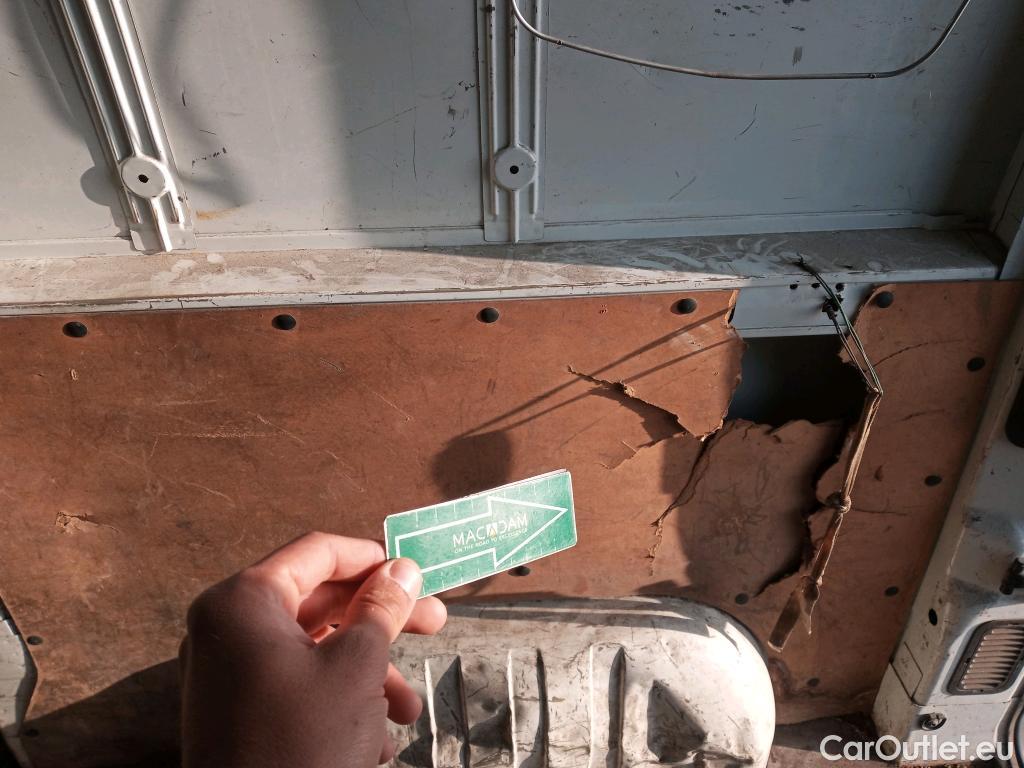  Nissan  NV400 NISSAN  / 2011 / 4P / furgón L2H2 3,5T 2.3dCi EU6 81kW FWD COMFORT #24