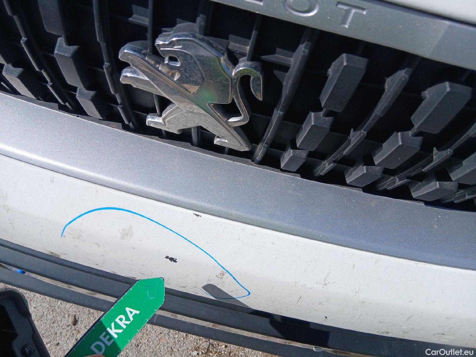  Peugeot  Expert PEUGEOT  / 2016 / 4P / furgón Furgón Premium 2.0 BlueHDi 120 Standard #9