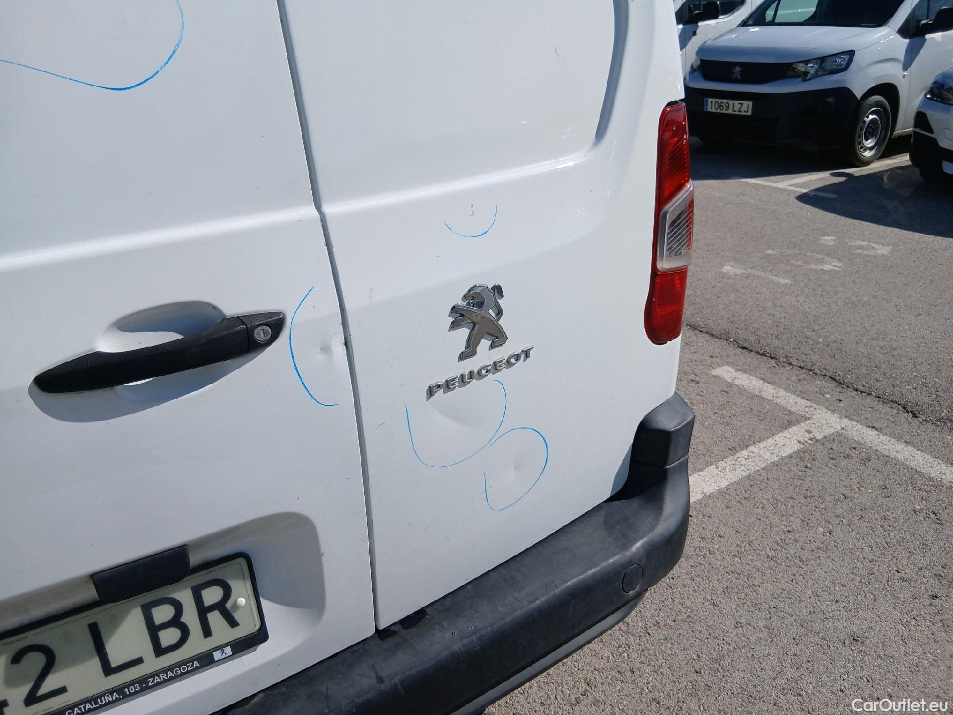  Peugeot  Partner PEUGEOT  / 2018 / 3P / furgón derivado de turismo Pro Standard 600kg BlueHDi 55kW #28