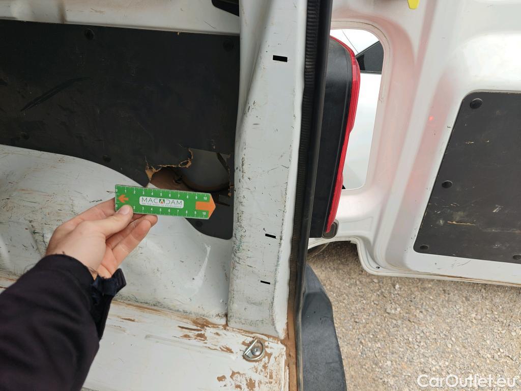  Peugeot  Expert PEUGEOT  / 2016 / 4P / furgón Furgón Premium 1.5 BlueHDi 100 Standard (AC) #14