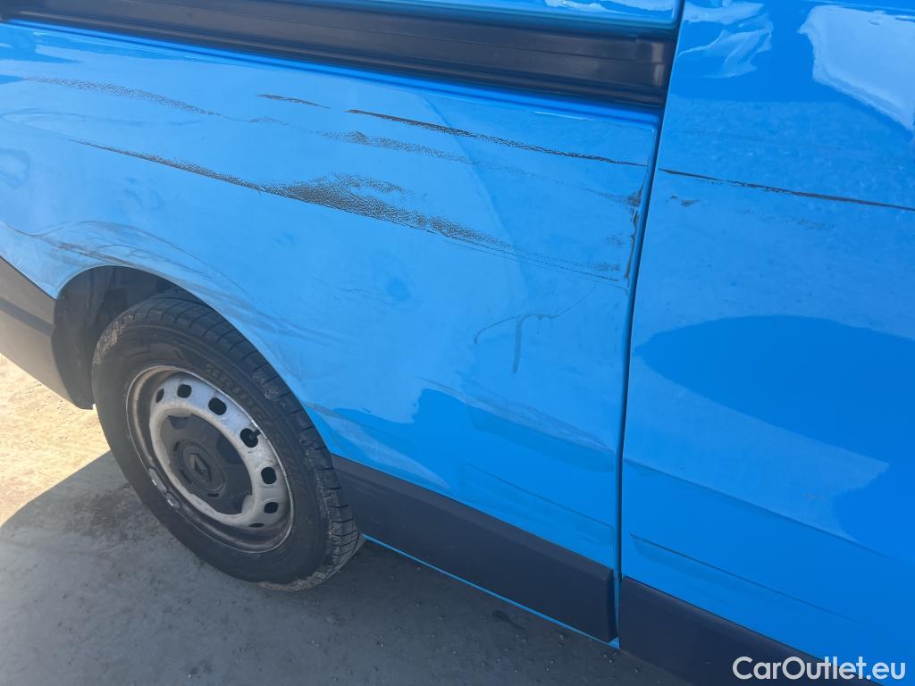  Renault  Trafic RENAULT  / 2021 / 4P / furgón Furgón L2H1 Blue dCi 96 Kw (130 CV) CUA #8