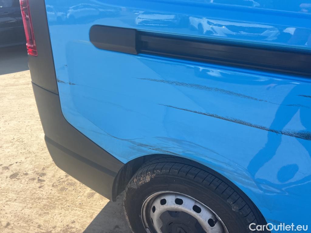  Renault  Trafic RENAULT  / 2021 / 4P / furgón Furgón L2H1 Blue dCi 96 Kw (130 CV) CUA #9