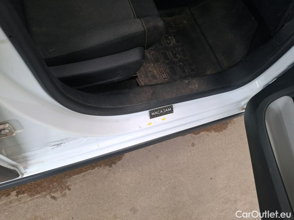  Citroen  C3  Société Feel 1.5 BlueHDI 100CV BVM6 E6d #46