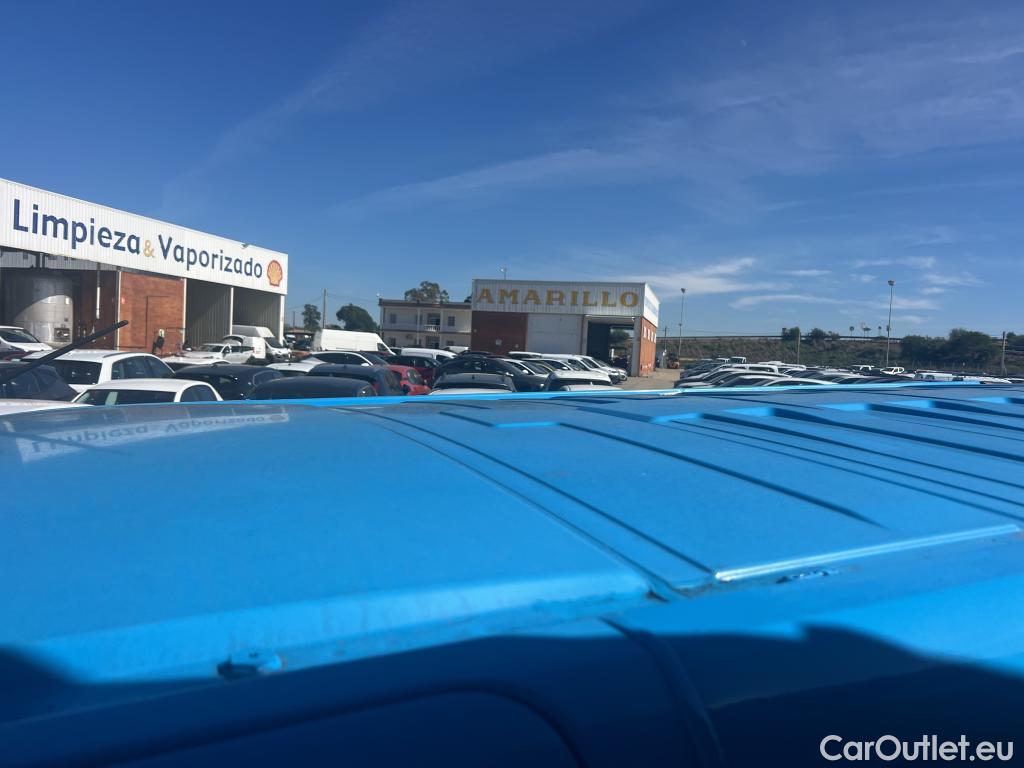  Renault  Trafic RENAULT  / 2021 / 4P / furgón Furgón L2H1 Blue dCi 96 Kw (130 CV) CUA #12