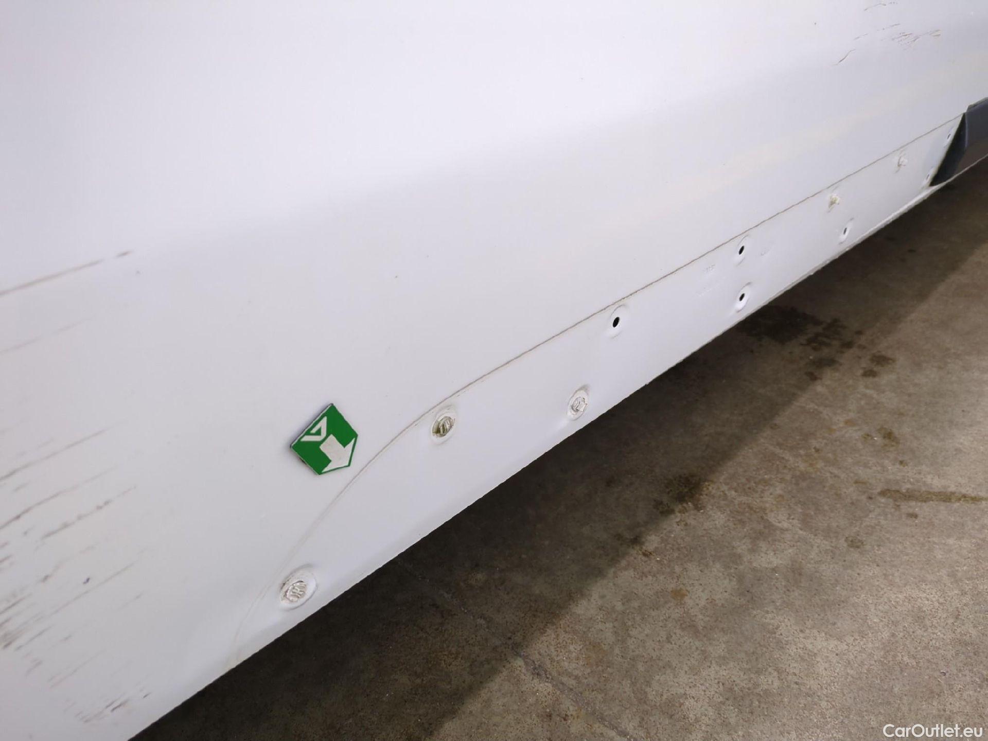  Peugeot  Expert PEUGEOT  VU 4p Fourgon 2.0 BlueHDi 120 S&S Standard Premium P. #35