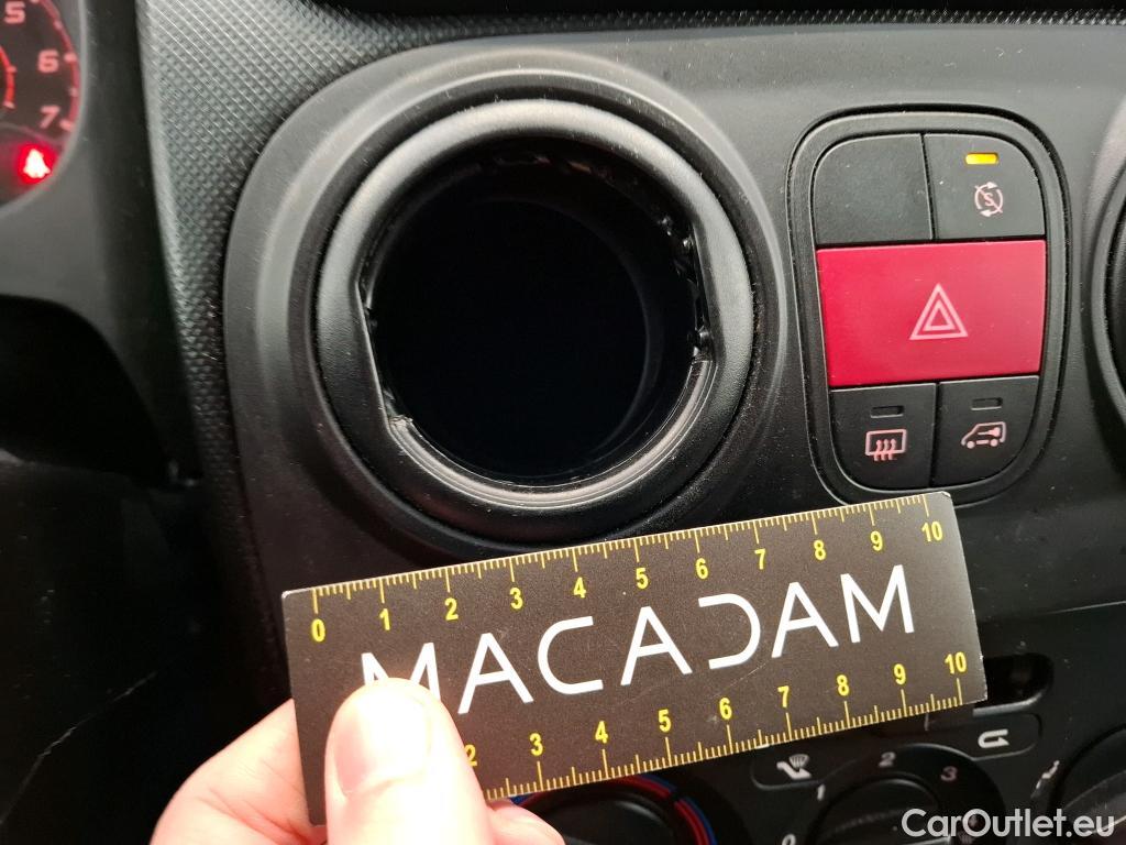  Fiat  Fiorino FIAT  / 2016 / 4P / Fourgonnette 1.3 Multijet 95 Pro Lounge #31