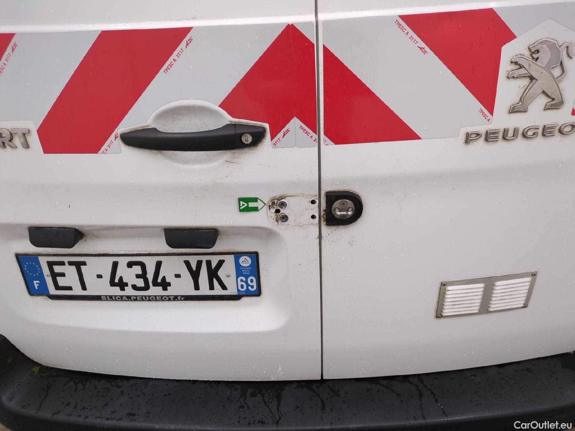  Peugeot  Expert PEUGEOT  VU 4p Fourgon 2.0 BlueHDi 120 S&S Standard Premium P. #4