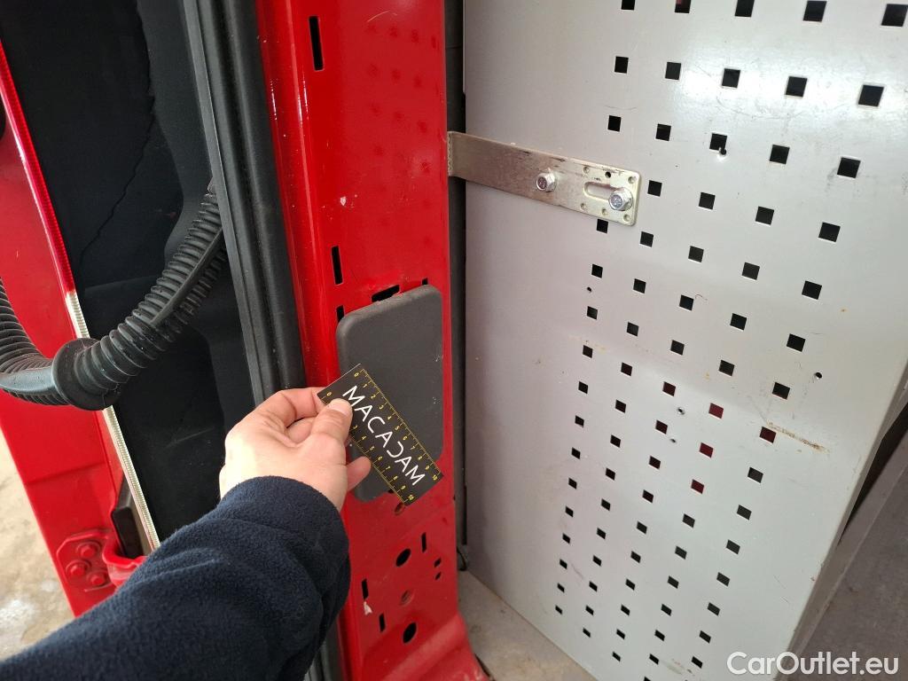  Ford  Transit FORD  / 2019 / 4P / Fourgon tôlé 2.0 ECOB 130PS 350 L3H2 FWD AMBIENTE #27