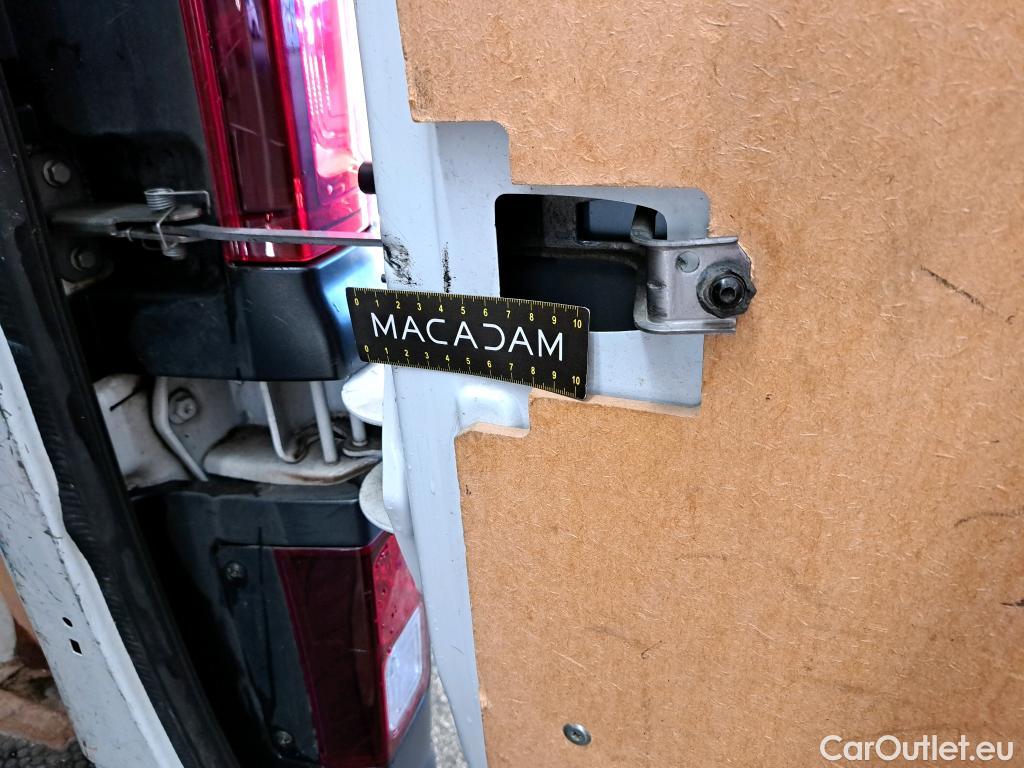  Fiat  Talento FIAT   2016  4P  Fourgon tôlé FT 13 LH1  16 Mtjet 95 Pack Pro Nav #45