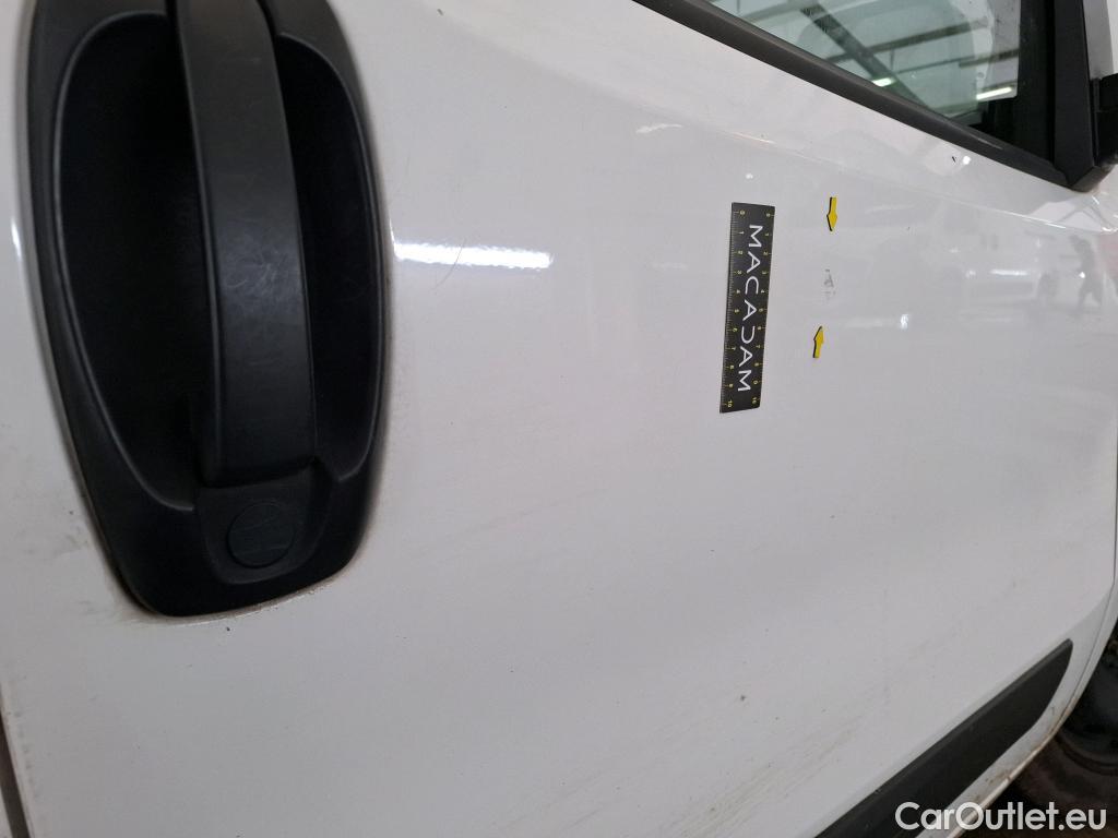  Fiat  Fiorino FIAT  / 2016 / 4P / Fourgonnette 1.3 Multijet 95 Pro Lounge #19
