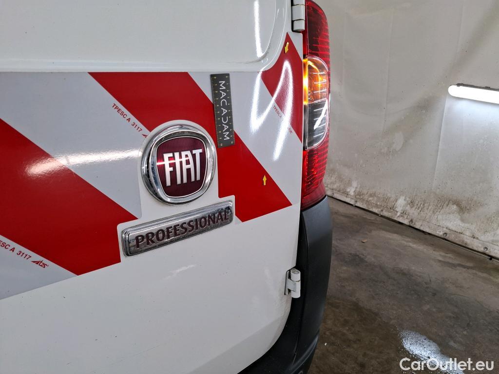  Fiat  Fiorino FIAT  / 2016 / 4P / Fourgonnette 1.3 Multijet 95 Pro Lounge #7