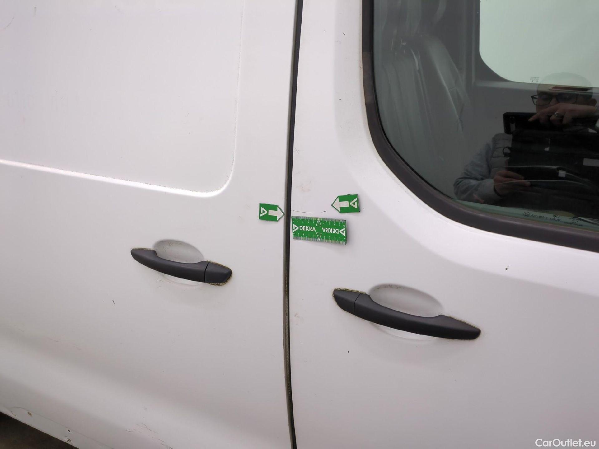  Peugeot  Expert PEUGEOT  VU 4p Fourgon 2.0 BlueHDi 120 S&S Standard Premium P. #36