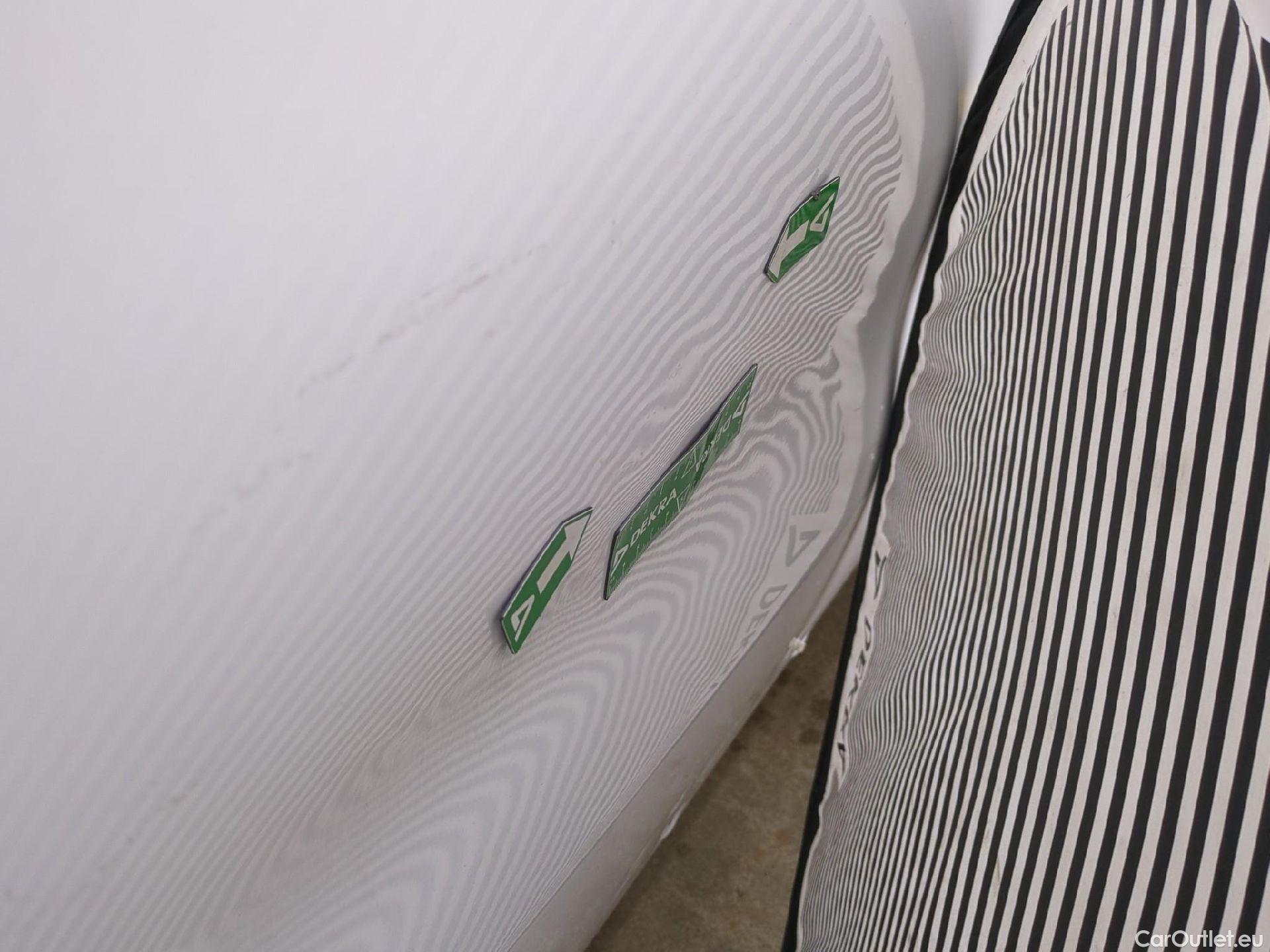  Peugeot  Expert PEUGEOT  VU 4p Fourgon 2.0 BlueHDi 120 S&S Standard Premium P. #24