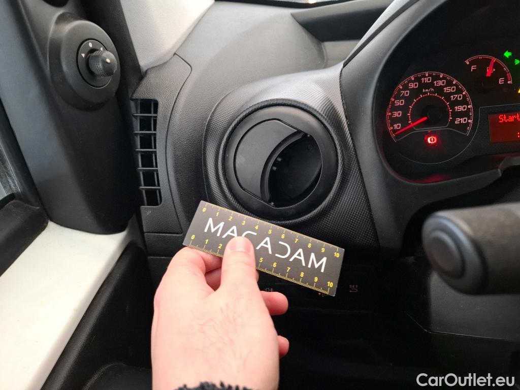  Fiat  Fiorino FIAT  / 2016 / 4P / Fourgonnette 1.3 Multijet 95 Pro Lounge #32