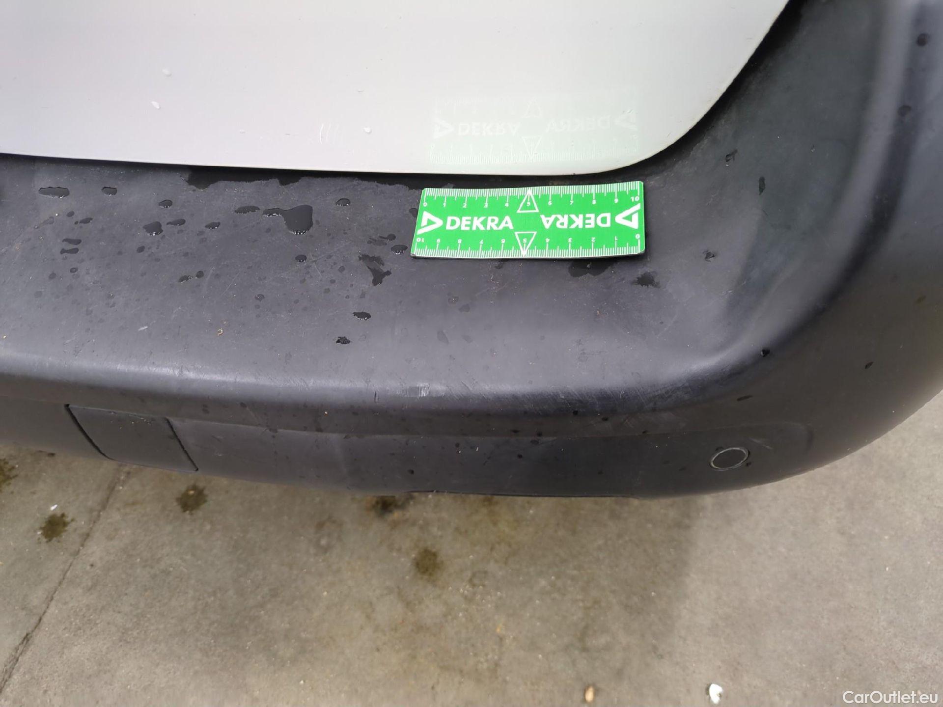  Peugeot  Expert PEUGEOT  VU 4p Fourgon 2.0 BlueHDi 120 S&S Standard Premium P. #44