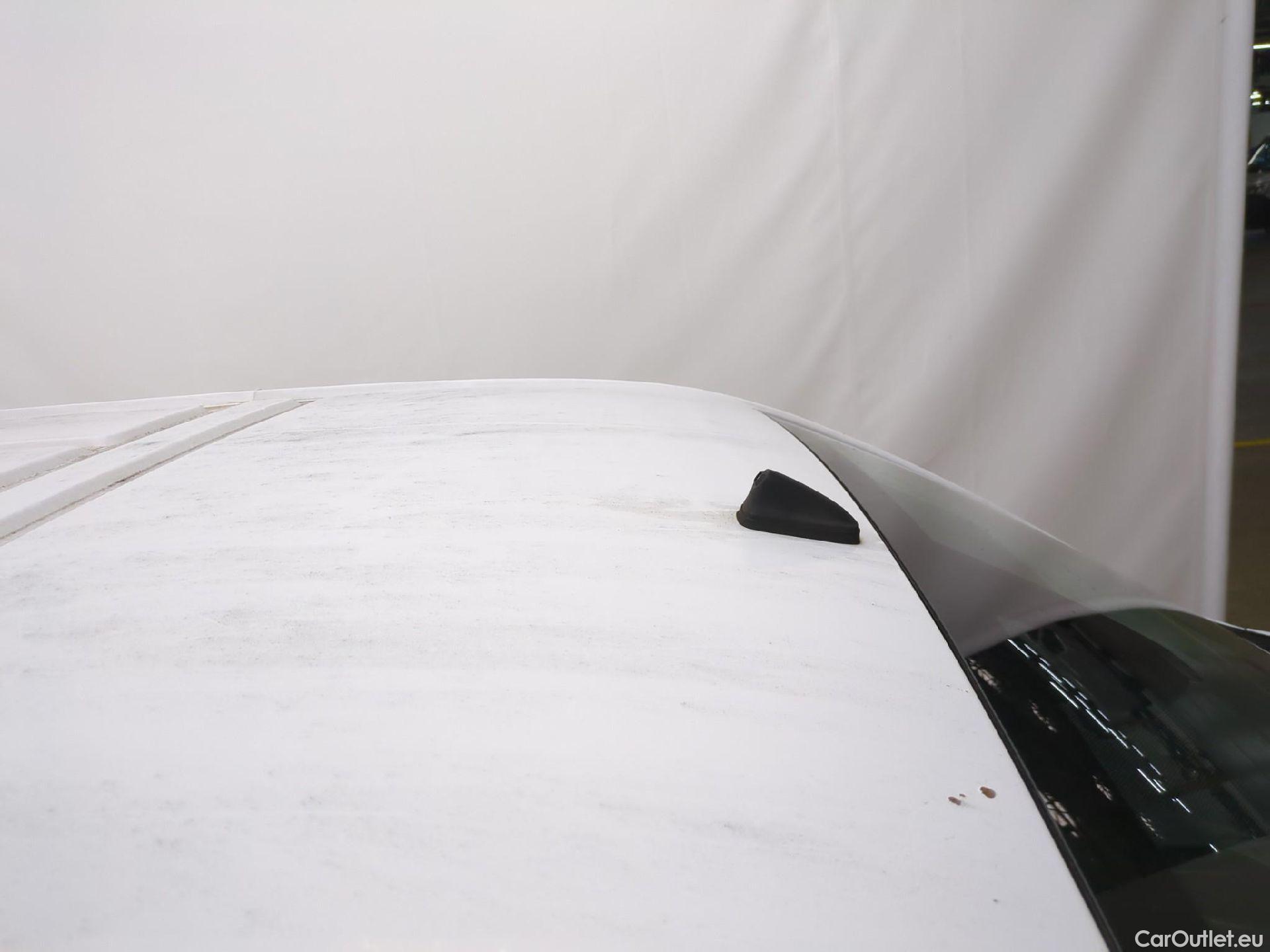  Peugeot  Expert PEUGEOT  VU 4p Fourgon 2.0 BlueHDi 120 S&S Standard Premium P. #32