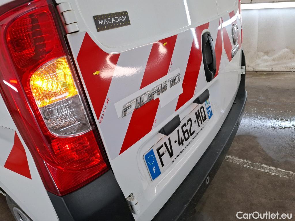  Fiat  Fiorino FIAT  / 2016 / 4P / Fourgonnette 1.3 Multijet 95 Pro Lounge #9