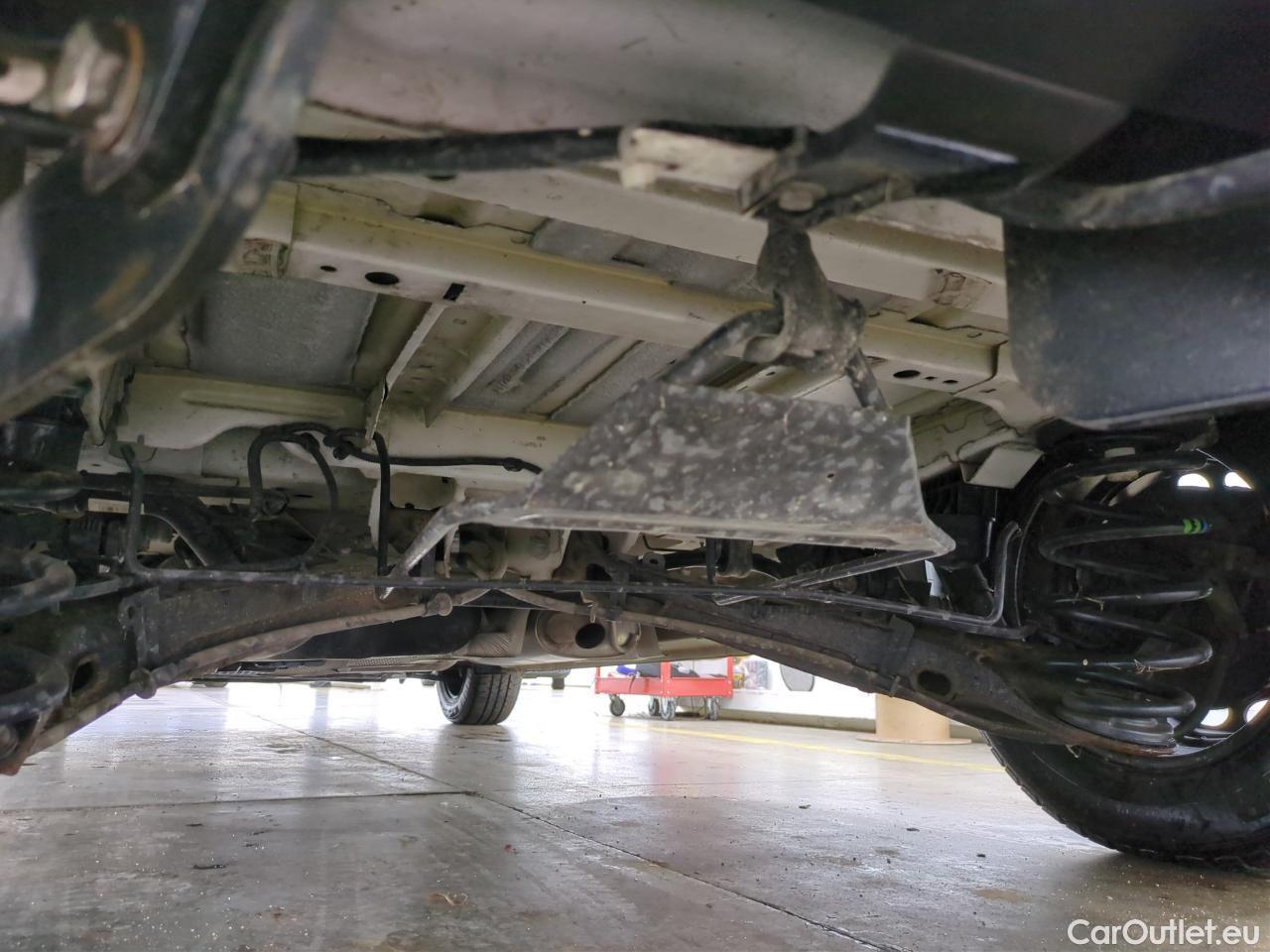  Peugeot  Expert PEUGEOT  VU 4p Fourgon 2.0 BlueHDi 120 S&S Standard Premium P. #47