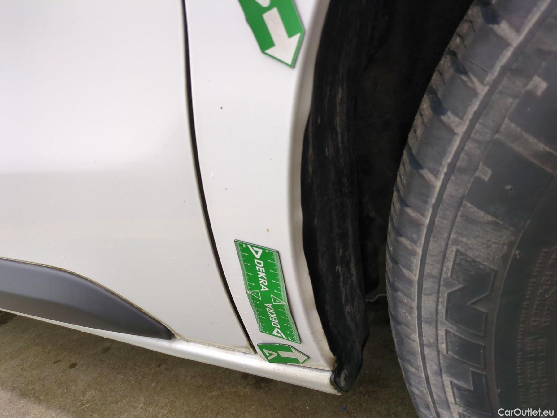  Peugeot  Expert PEUGEOT  VU 4p Fourgon 2.0 BlueHDi 120 S&S Standard Premium P. #39