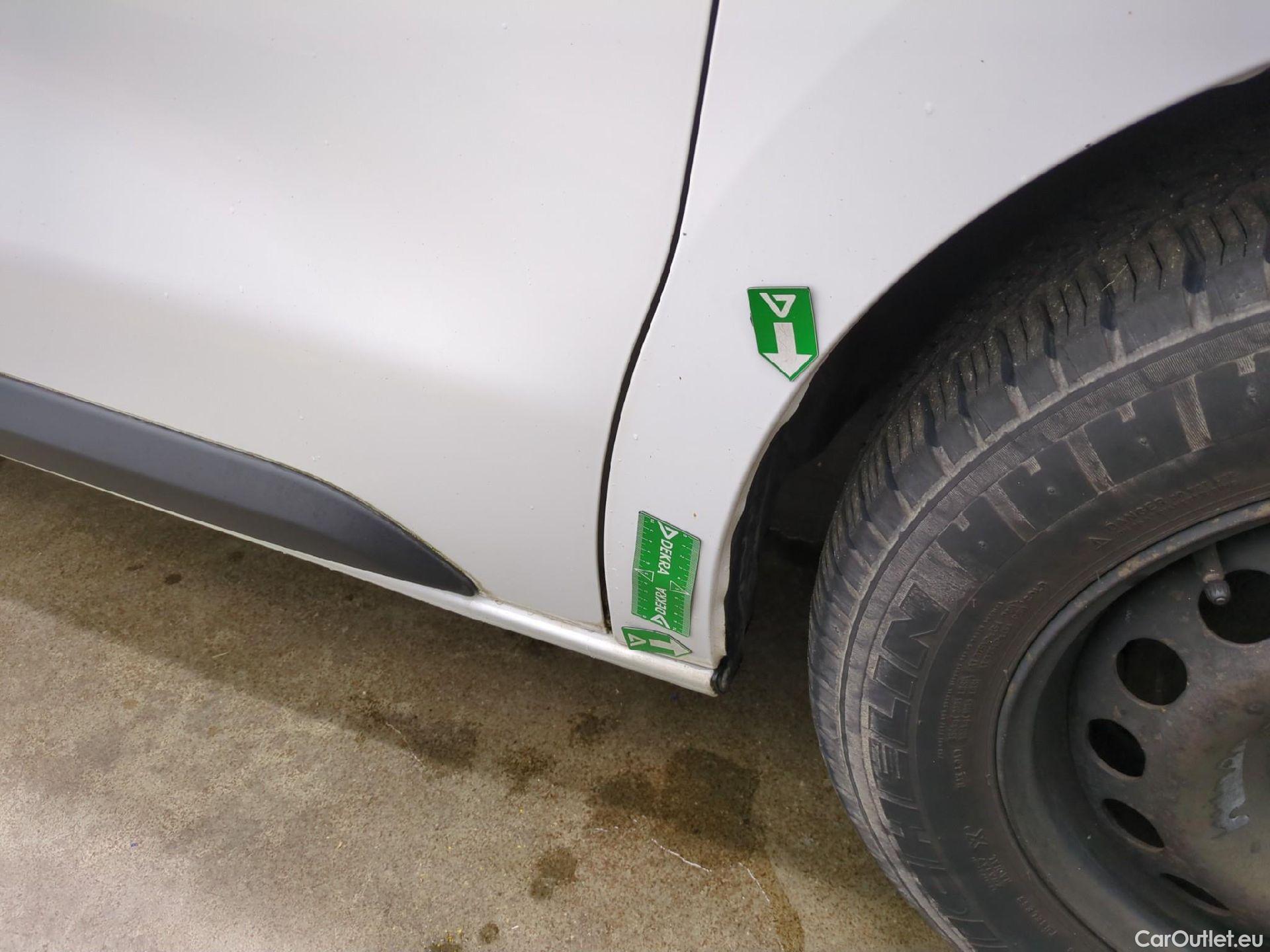  Peugeot  Expert PEUGEOT  VU 4p Fourgon 2.0 BlueHDi 120 S&S Standard Premium P. #38