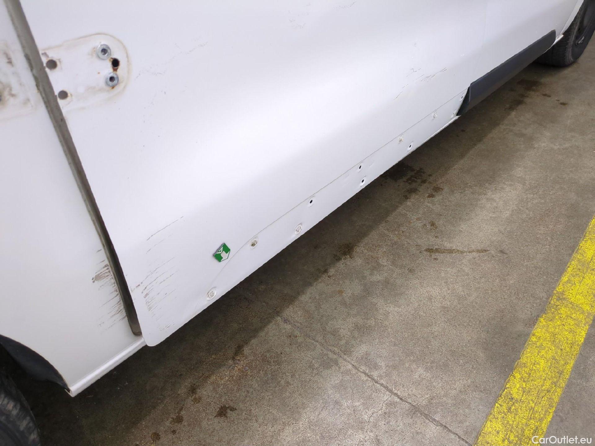  Peugeot  Expert PEUGEOT  VU 4p Fourgon 2.0 BlueHDi 120 S&S Standard Premium P. #34