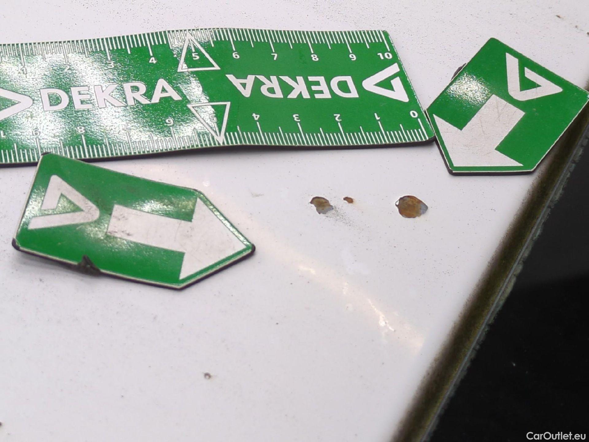  Peugeot  Expert PEUGEOT  VU 4p Fourgon 2.0 BlueHDi 120 S&S Standard Premium P. #28