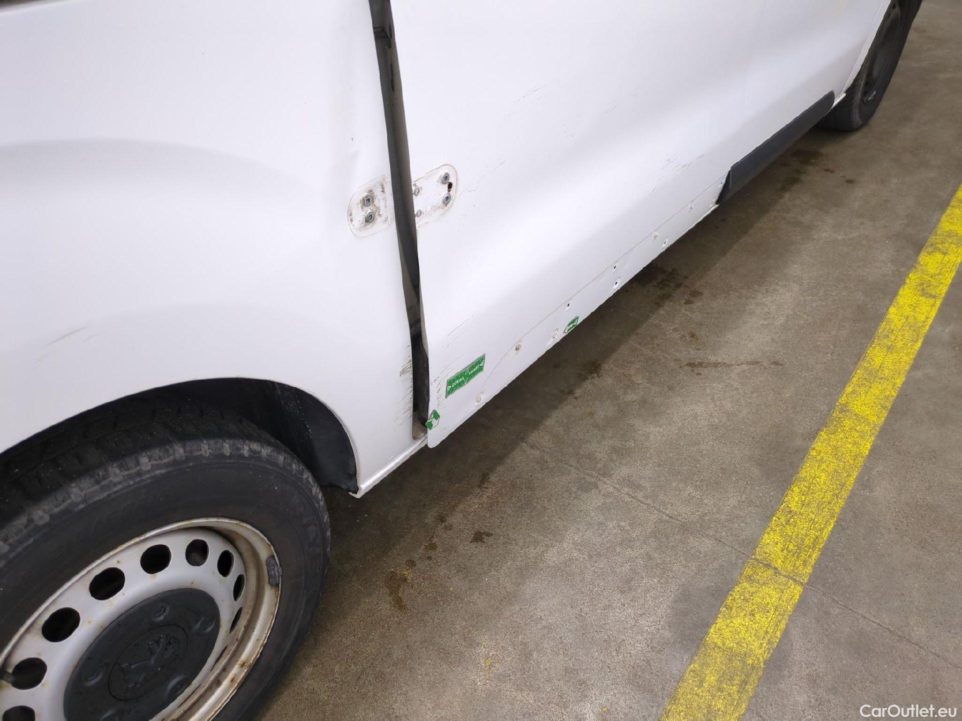  Peugeot  Expert PEUGEOT  VU 4p Fourgon 2.0 BlueHDi 120 S&S Standard Premium P. #21