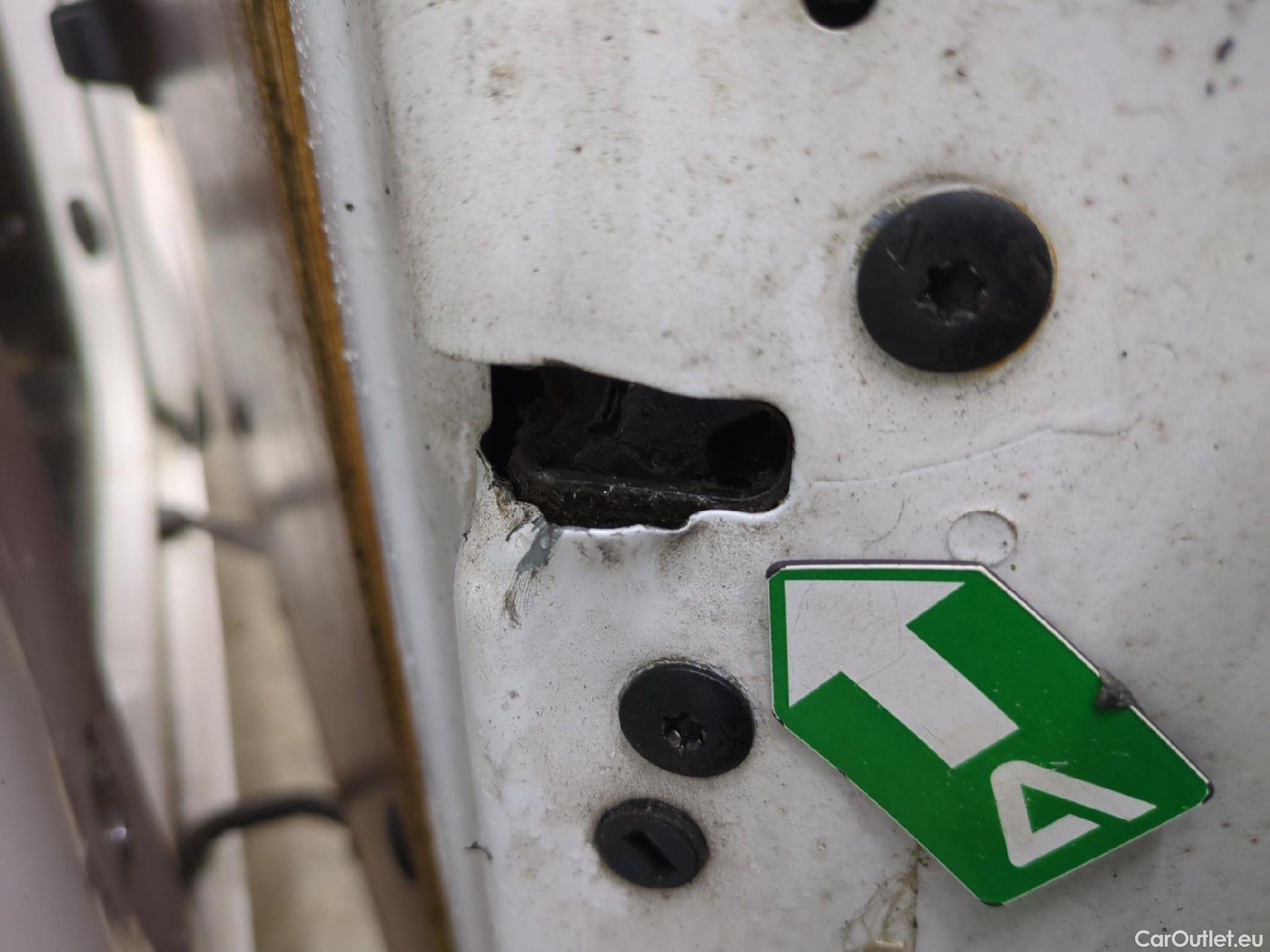  Peugeot  Expert PEUGEOT  VU 4p Fourgon 2.0 BlueHDi 120 S&S Standard Premium P. #9