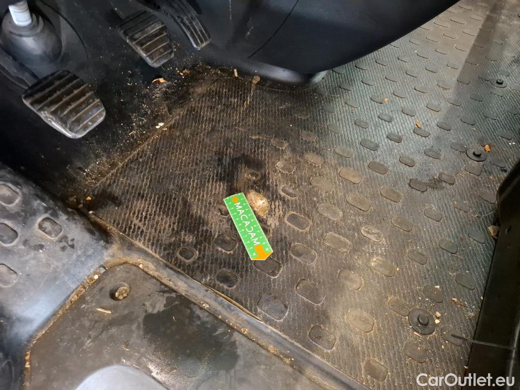  Renault  Trafic RENAULT  / 2019 / 4P / Fourgon tole NV FG GCF L1H1 1200 Energy dCi 145 #18