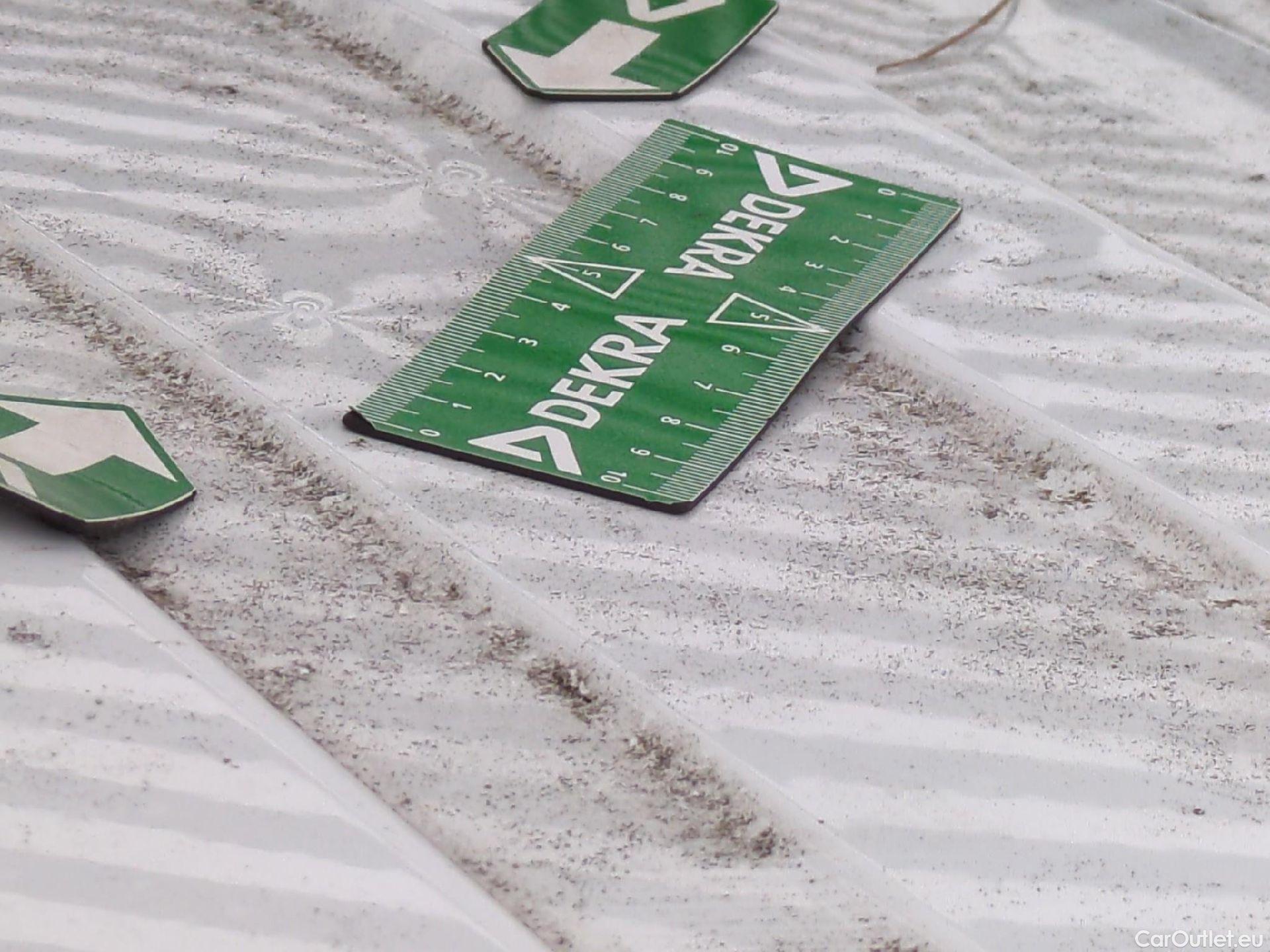  Renault  Trafic RENAULT  / 2019 / 4P / Fourgon tole FG GCF L1H1 1200 dCi 120 #94