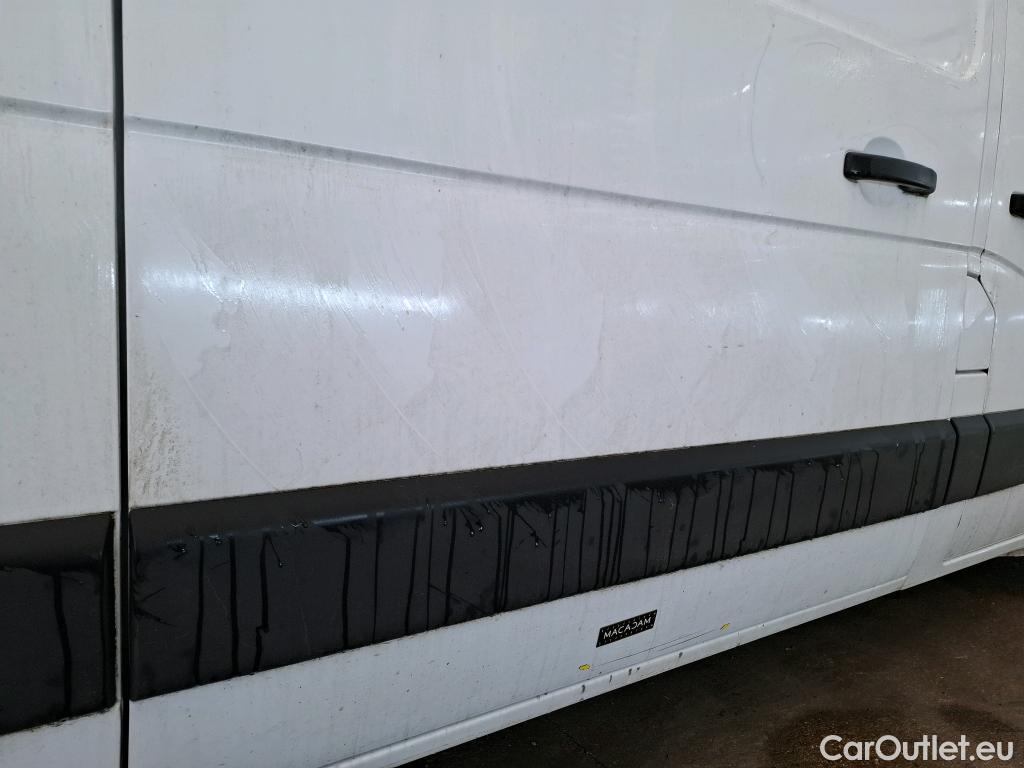  Renault  Master RENAULT  VU 4p Fourgon FG GCf Trac F3500 L2H2 Energy dCi 145 E6 #17