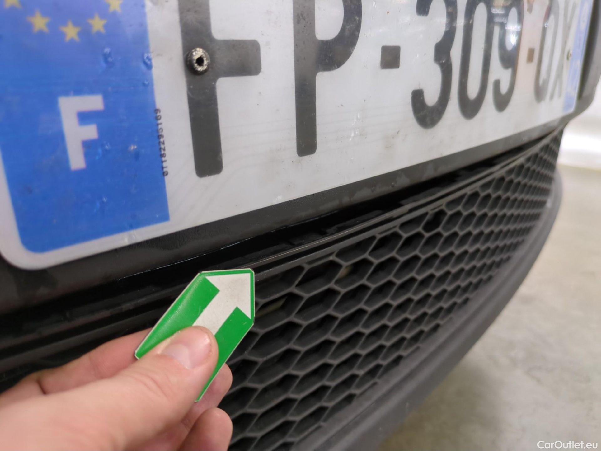  Renault  Trafic RENAULT  / 2019 / 4P / Fourgon tole FG GCF L1H1 1200 dCi 120 #81