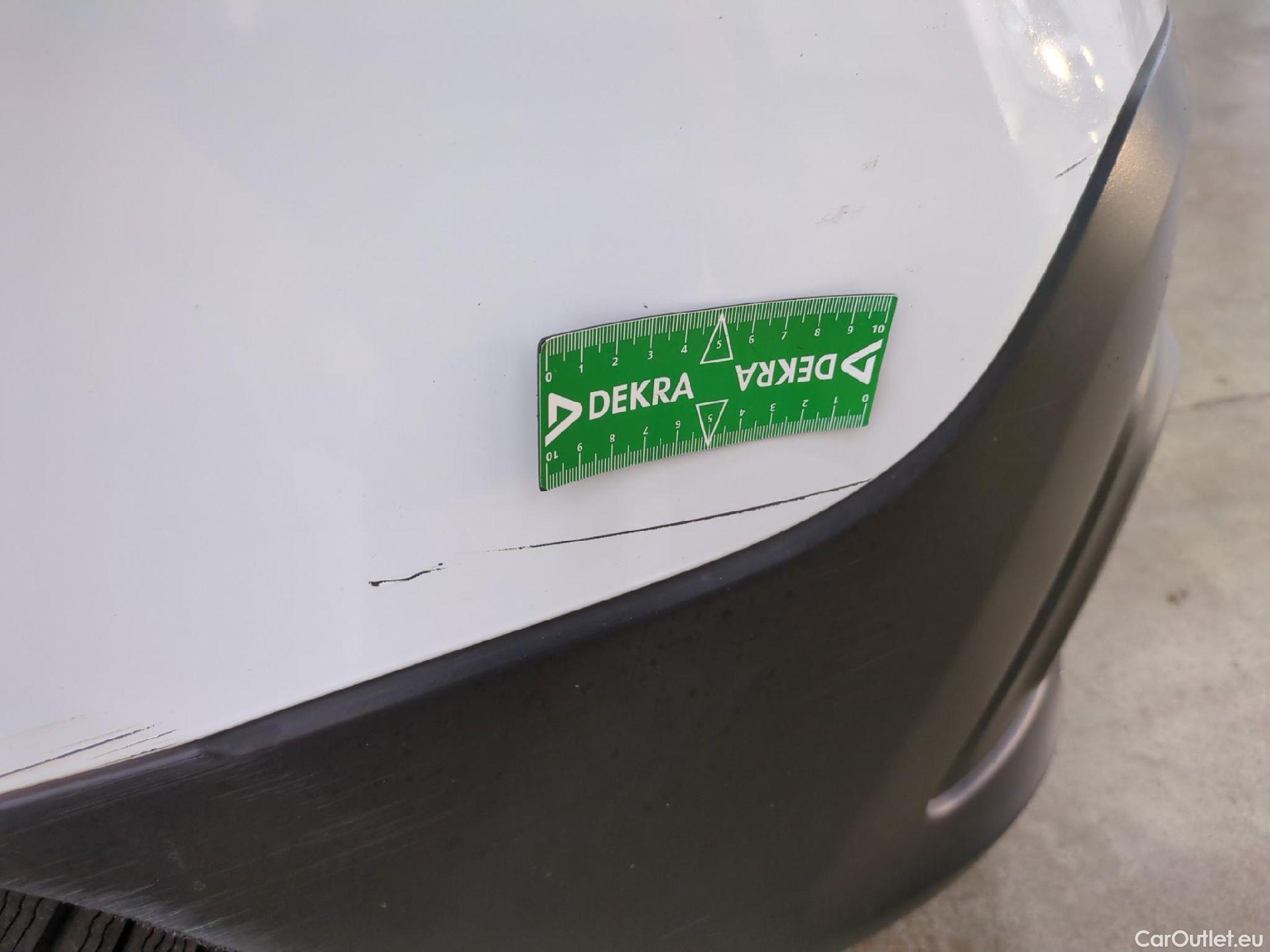  Renault  Trafic RENAULT  / 2019 / 4P / Fourgon tole FG GCF L1H1 1200 dCi 120 #40