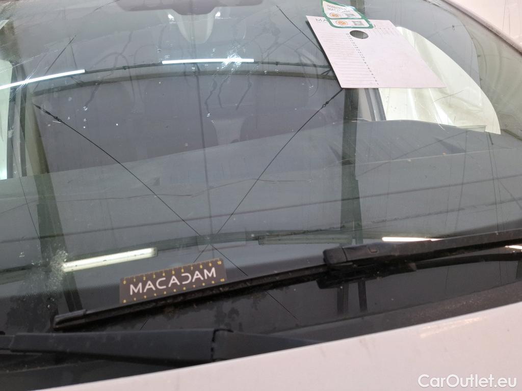  Volkswagen  Transporter VOLKSWAGEN  / 2019 / 4P / Fourgon tôlé 2.0 TDi 150 DSG7 L2H1 Business Line #37