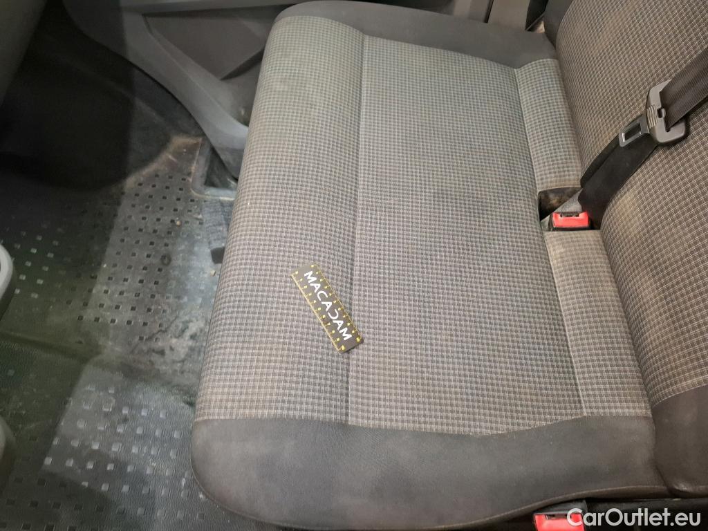  Volkswagen  Transporter VOLKSWAGEN  / 2019 / 4P / Fourgon tôlé 2.0 TDi 150 DSG7 L2H1 Business Line #46