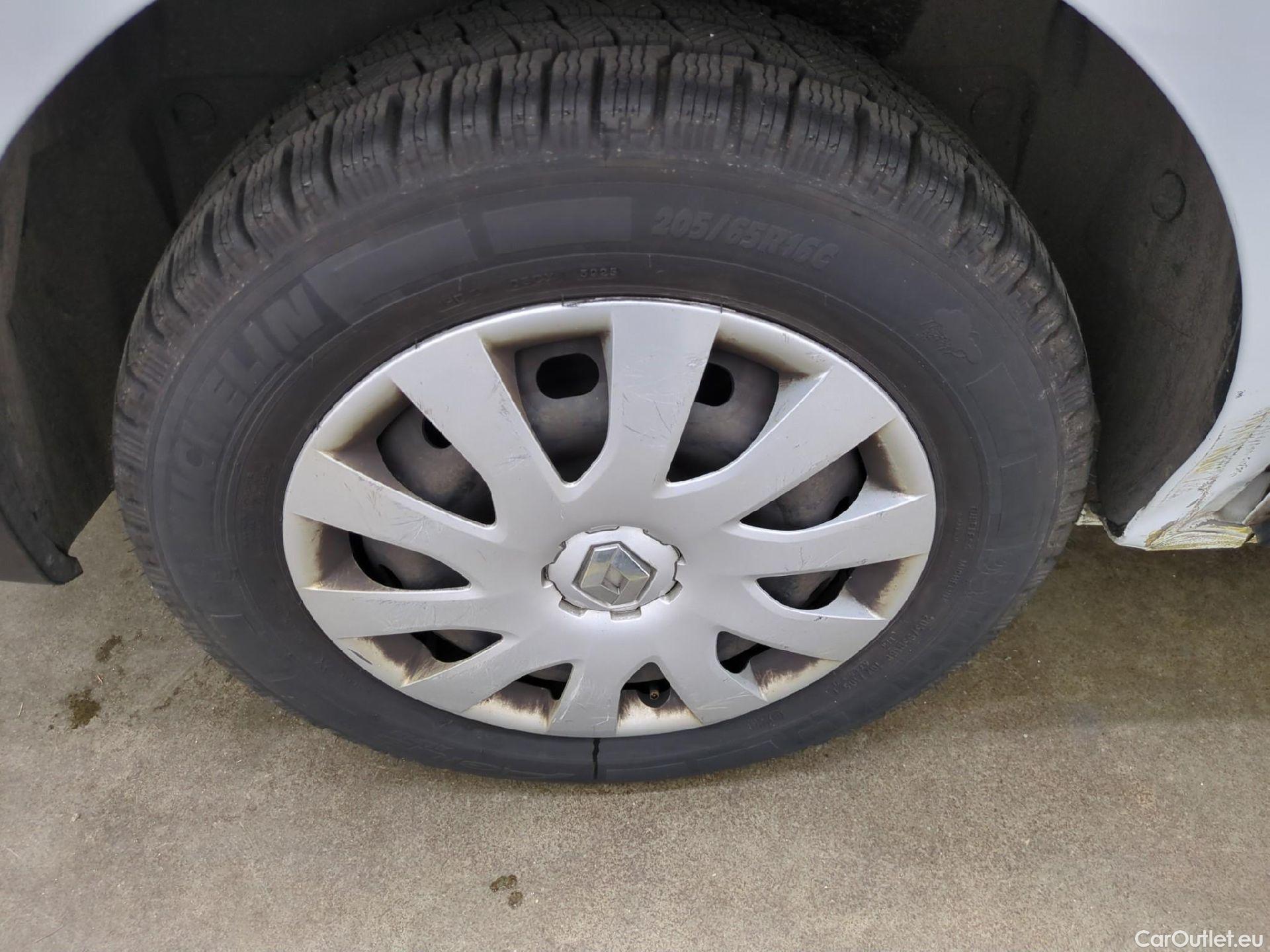  Renault  Trafic RENAULT  / 2019 / 4P / Fourgon tole FG GCF L1H1 1200 dCi 120 #21