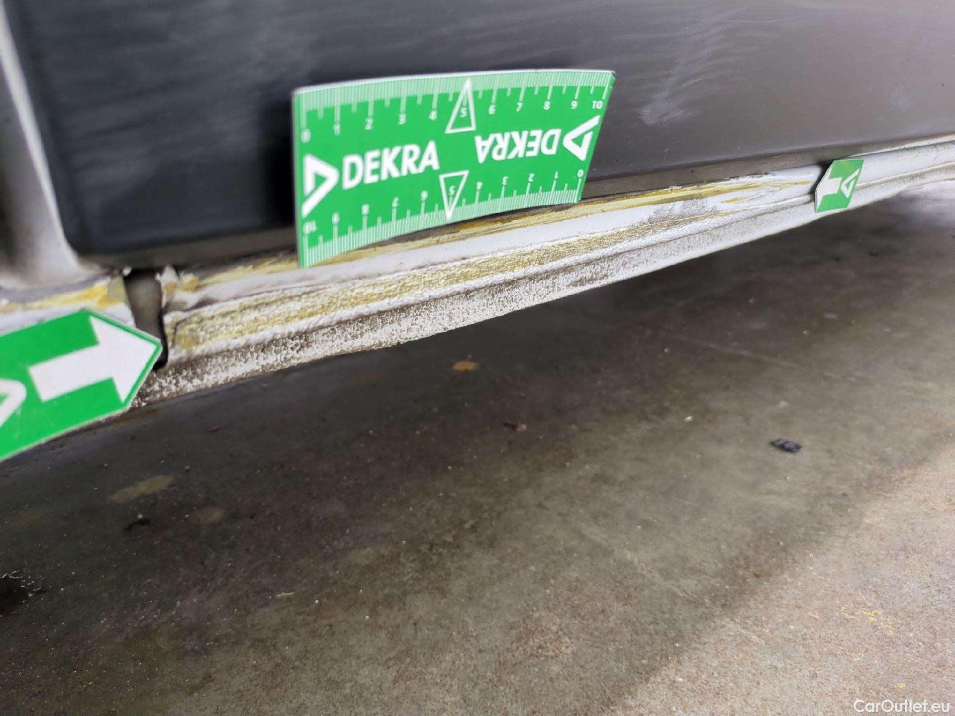  Renault  Trafic RENAULT  / 2019 / 4P / Fourgon tole FG GCF L1H1 1200 dCi 120 #26