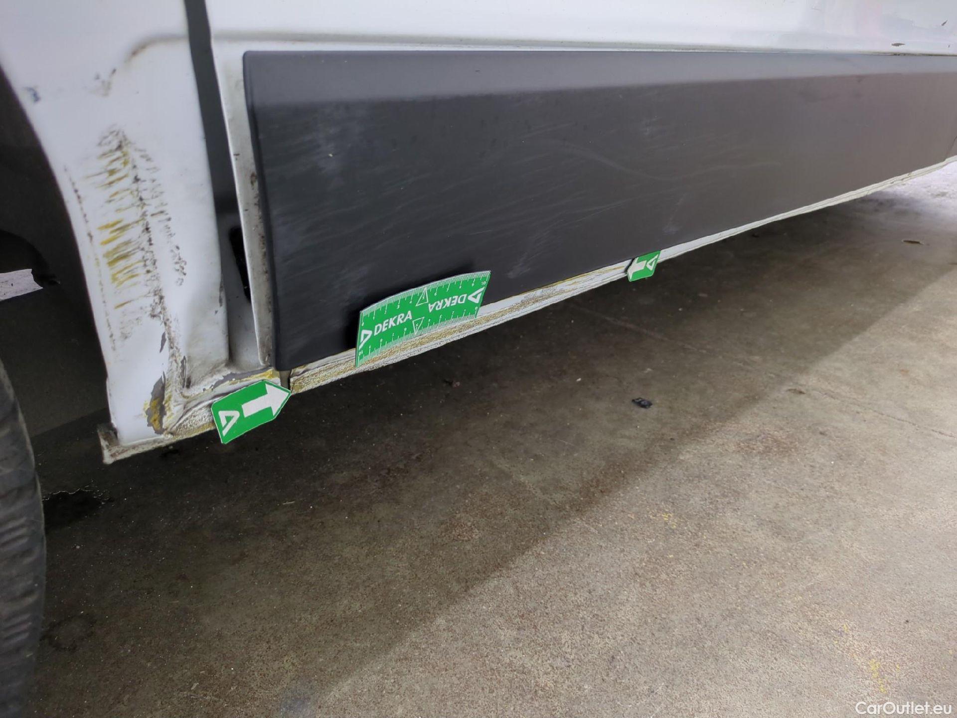  Renault  Trafic RENAULT  / 2019 / 4P / Fourgon tole FG GCF L1H1 1200 dCi 120 #25