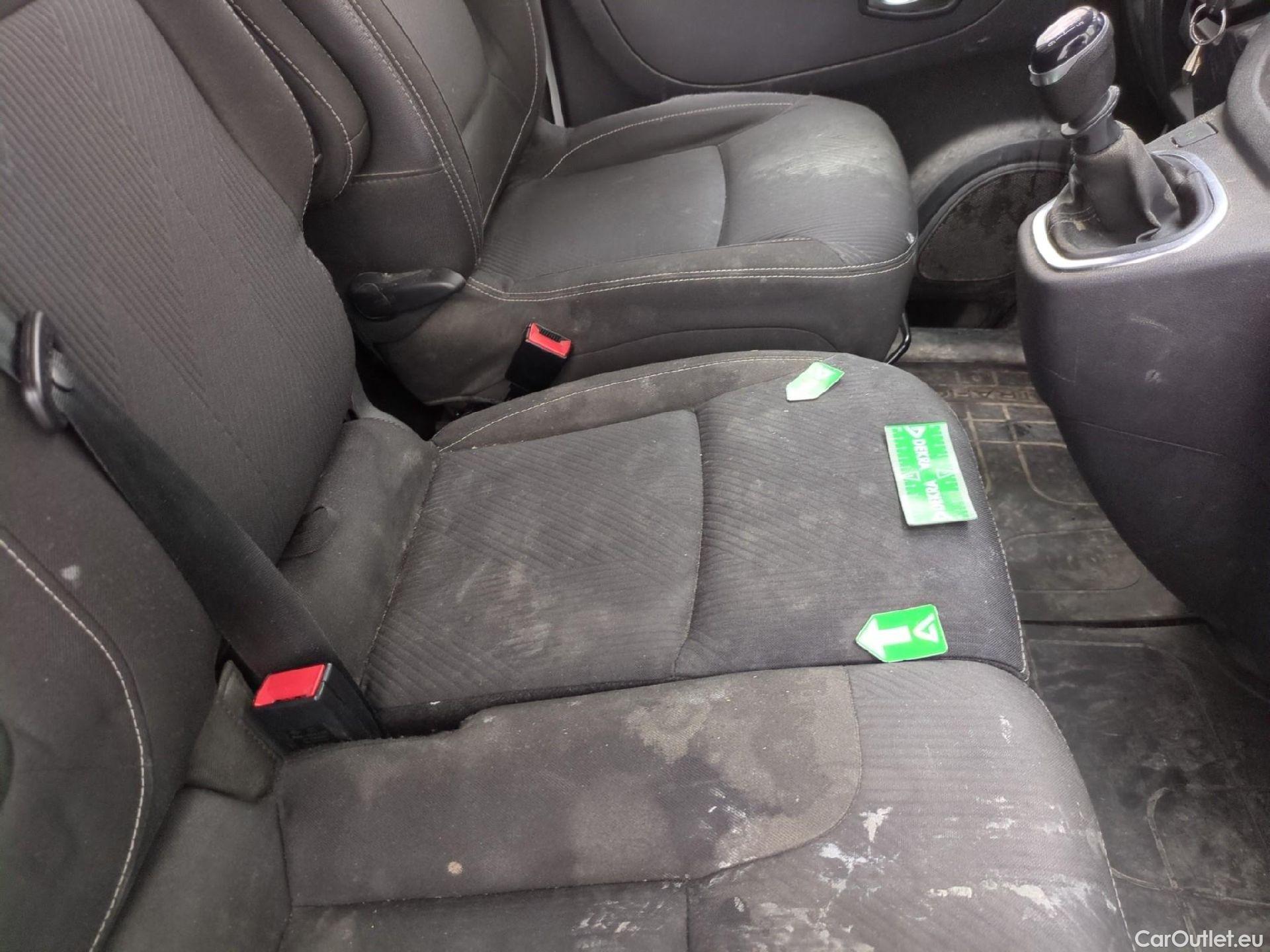  Renault  Trafic RENAULT  / 2019 / 4P / Fourgon tole FG GCF L1H1 1200 dCi 120 #11