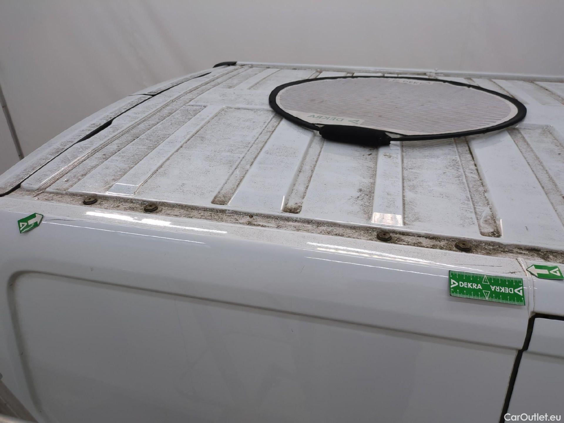  Renault  Trafic RENAULT  / 2019 / 4P / Fourgon tole FG GCF L1H1 1200 dCi 120 #89