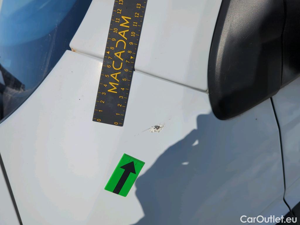  Citroen  C1 2.2 BlueHDi 140 35+ L4 #18