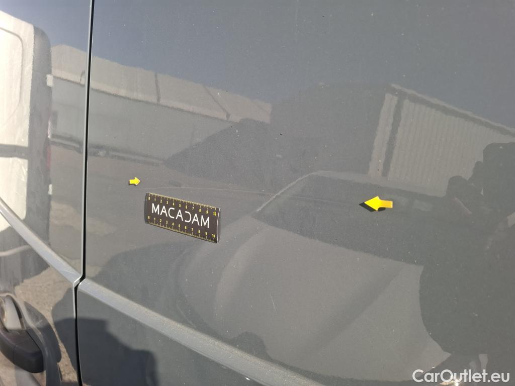  Renault  Trafic RENAULT  / 2019 / 4P / Fourgon tole NV FG GCF L1H1 1200 Energy dCi 145 #8