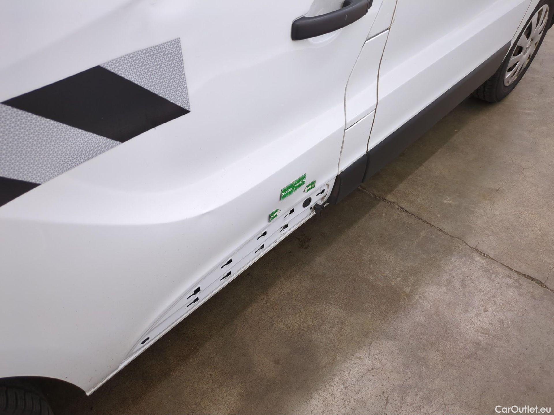  Renault  Trafic RENAULT  / 2019 / 4P / Fourgon tole FG GCF L1H1 1200 dCi 120 #51