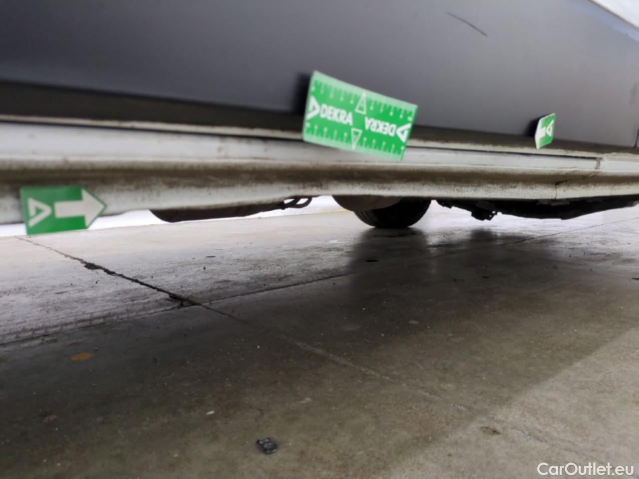  Renault  Trafic RENAULT  / 2019 / 4P / Fourgon tole FG GCF L1H1 1200 dCi 120 #27