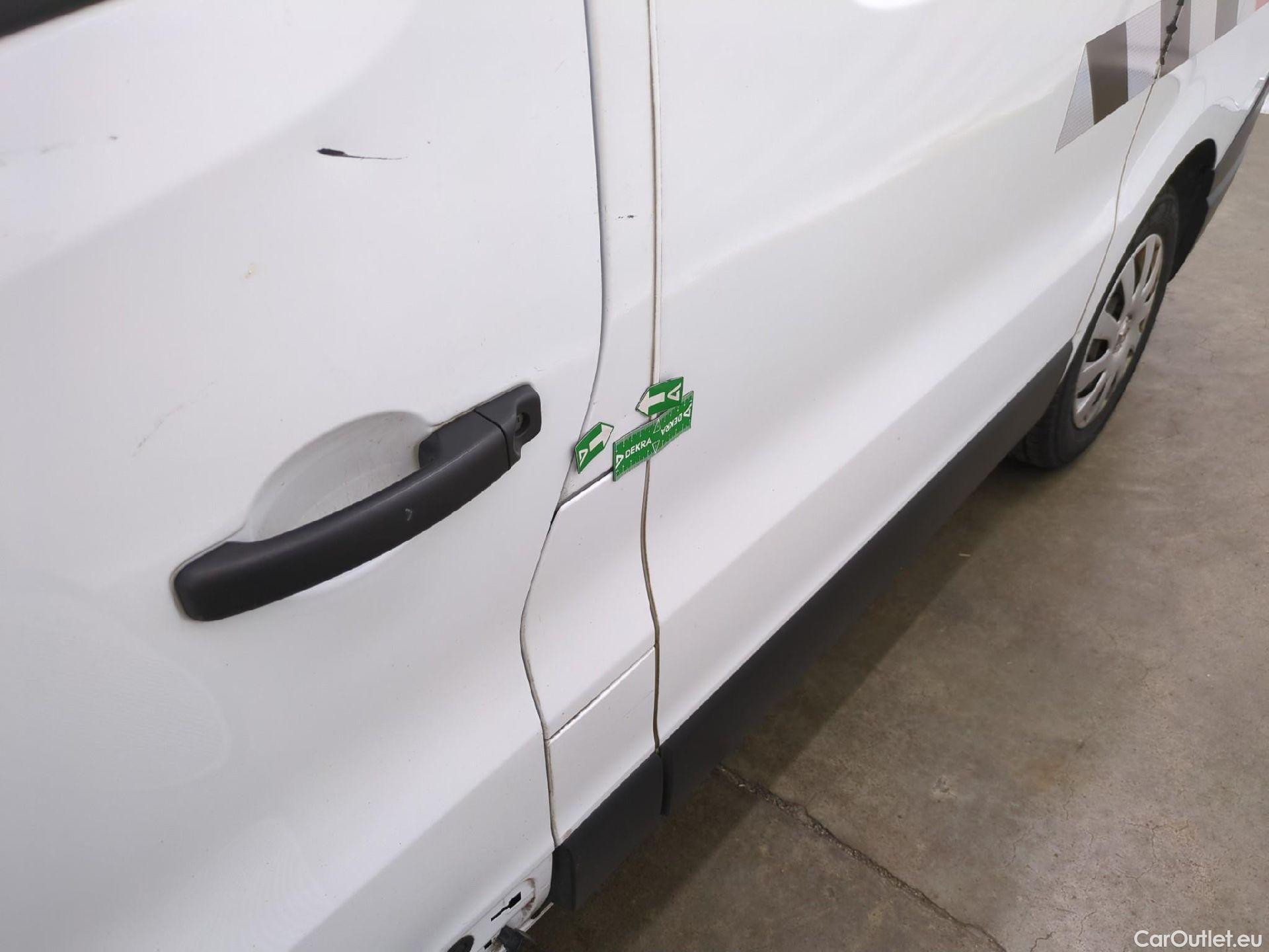  Renault  Trafic RENAULT  / 2019 / 4P / Fourgon tole FG GCF L1H1 1200 dCi 120 #58