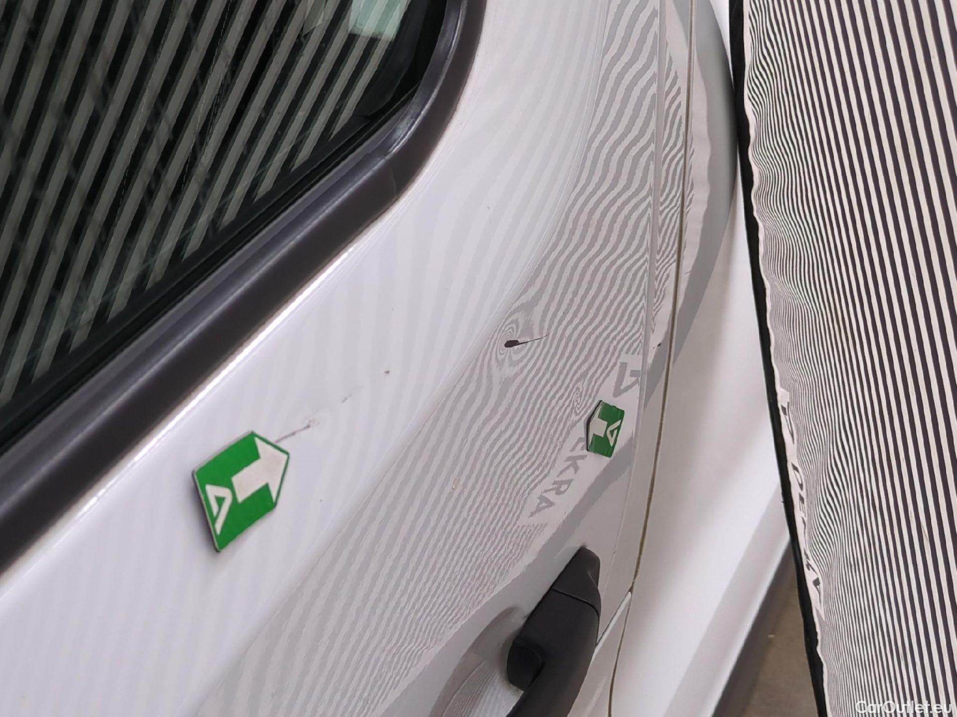  Renault  Trafic RENAULT  / 2019 / 4P / Fourgon tole FG GCF L1H1 1200 dCi 120 #57