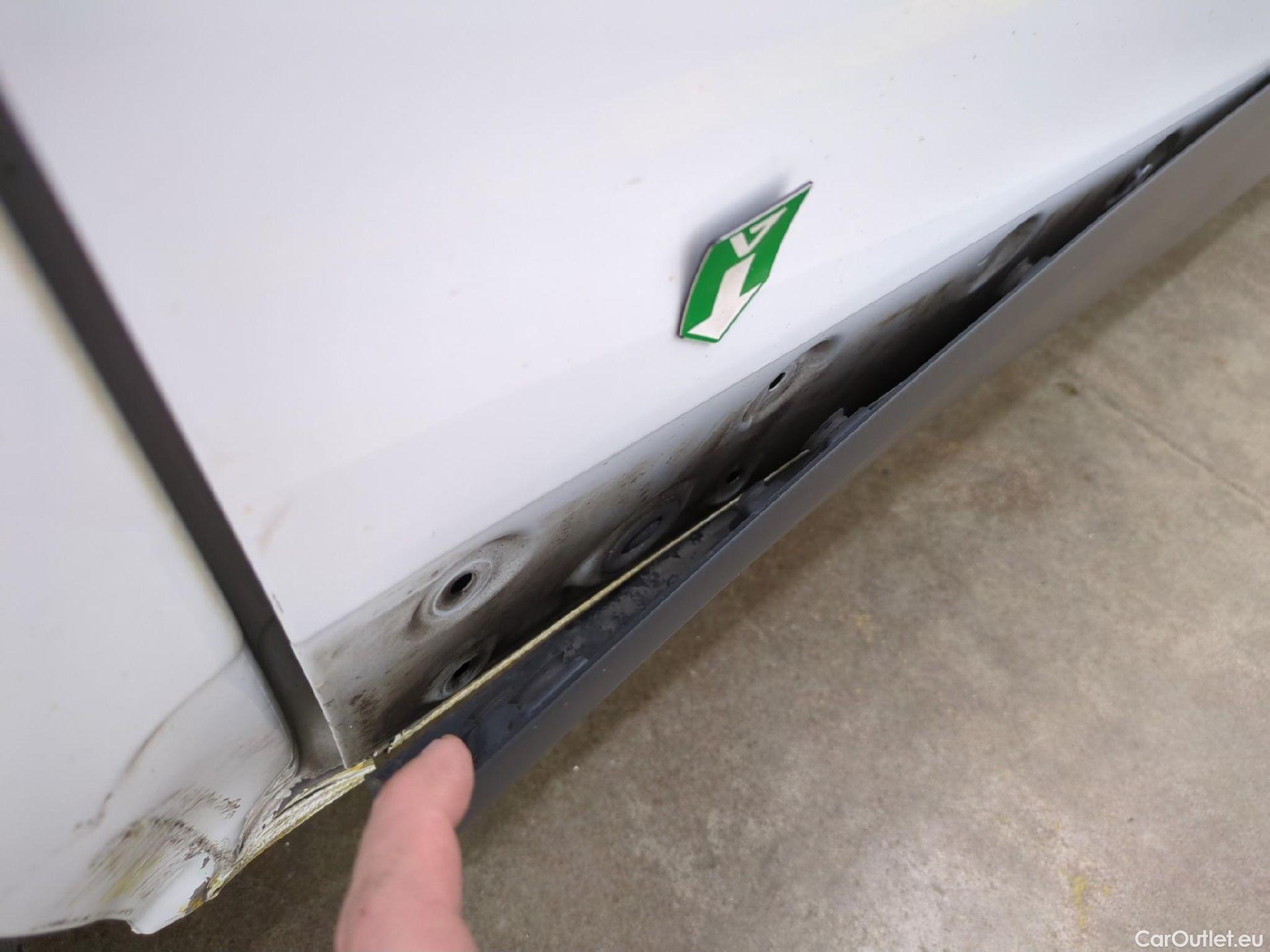  Renault  Trafic RENAULT  / 2019 / 4P / Fourgon tole FG GCF L1H1 1200 dCi 120 #29